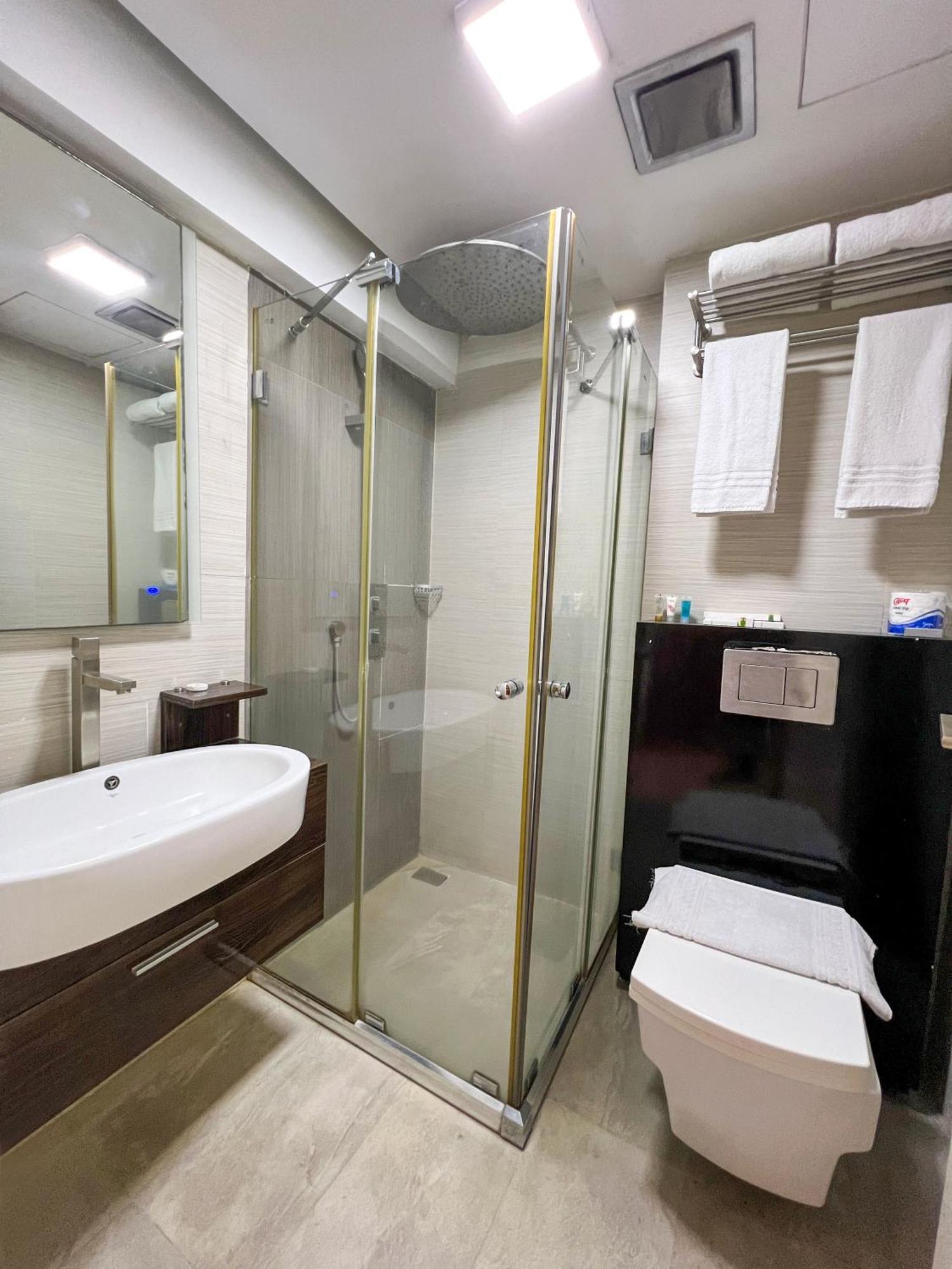 Coventina Lake Suites 다카 외부 사진