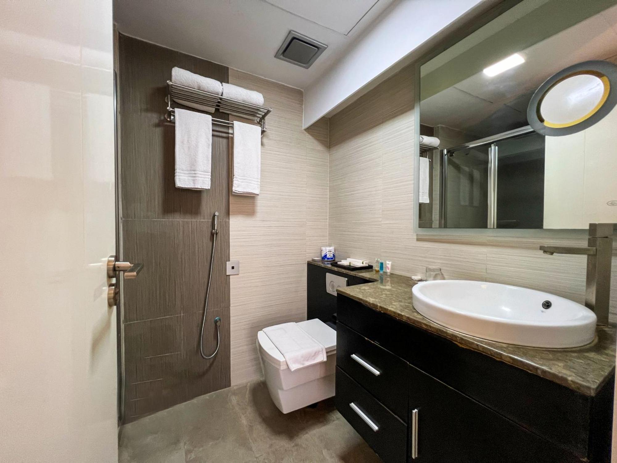 Coventina Lake Suites 다카 외부 사진