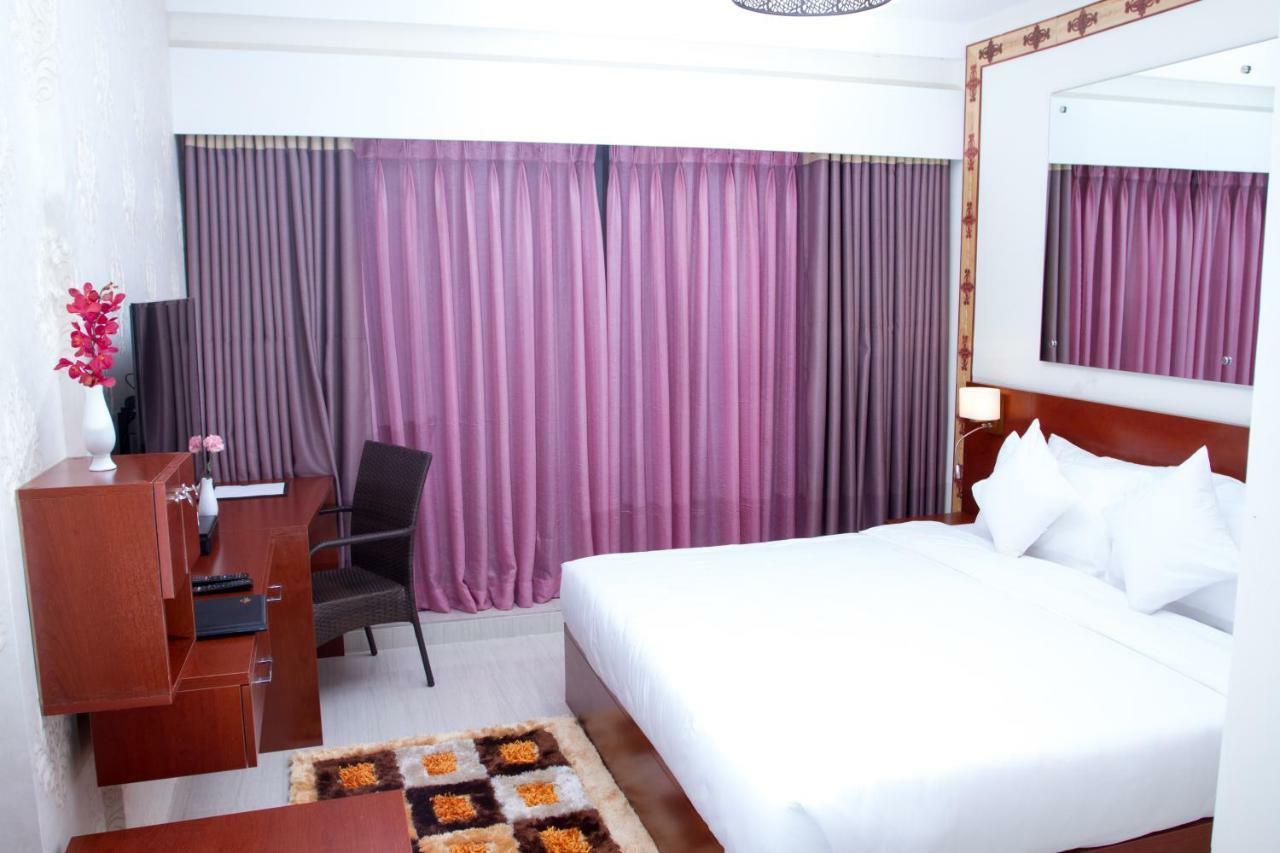 Coventina Lake Suites 다카 외부 사진